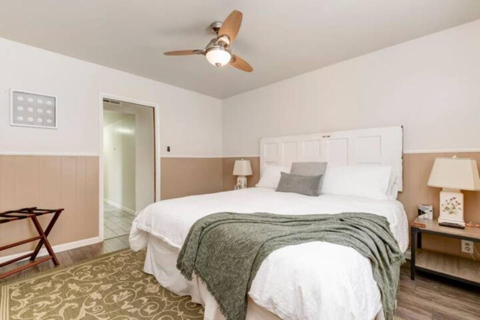 Perla D'Italia -1BR- FREE Driveway Parking -1 Car Apartment in San Diego