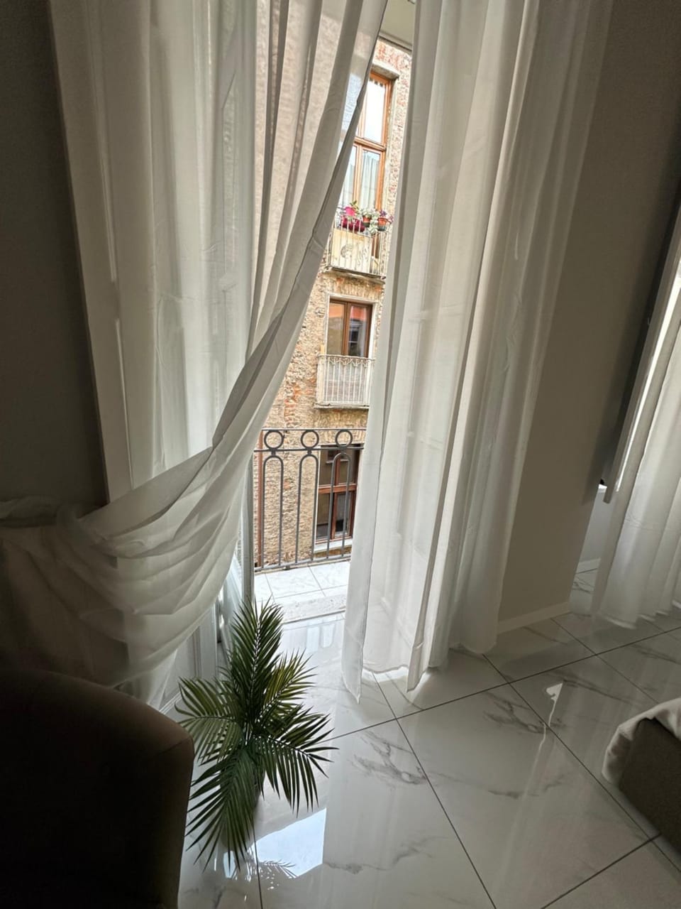 View (from property/room), Balcony/Terrace, Living room, Seating area