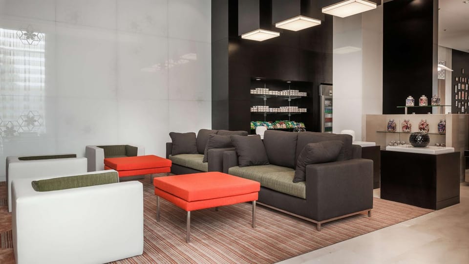 Lounge or bar, Seating area