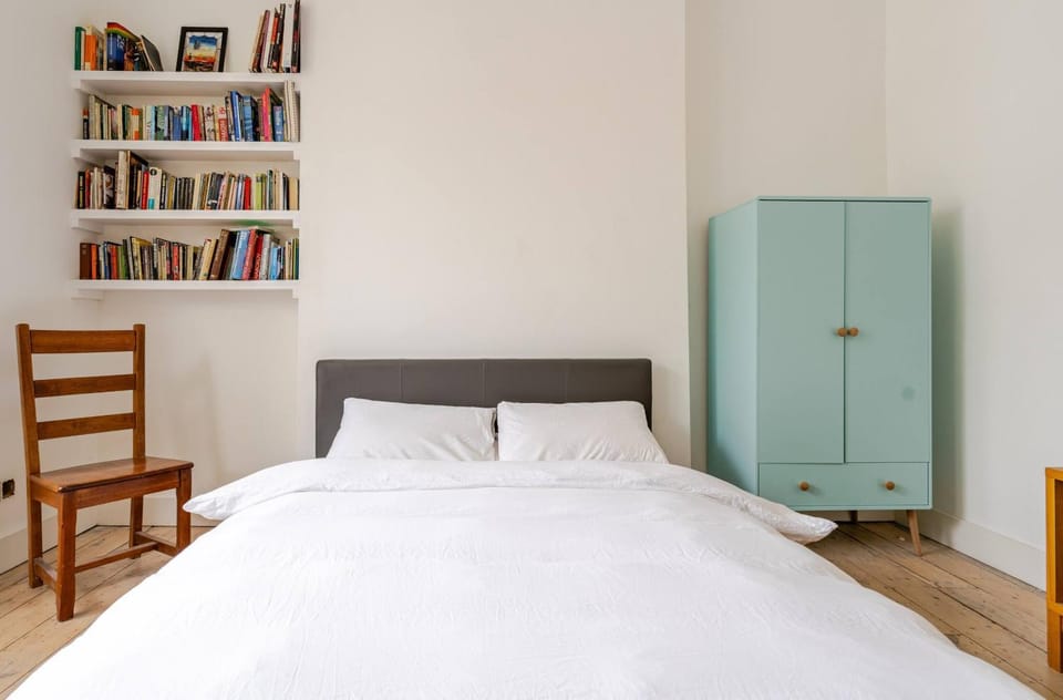 Blue Valley House House in London