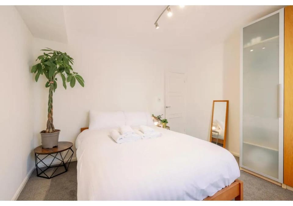 Cosy 1 Bed flat near Portonbello Apartment in London