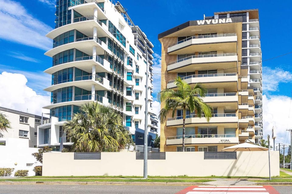 Property building, Street view
