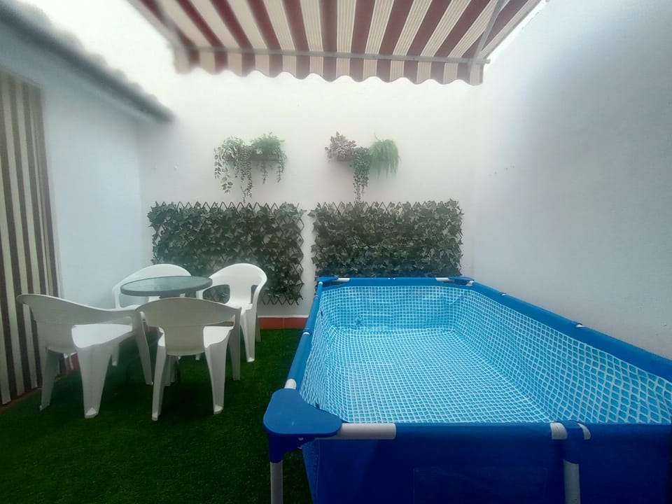 Patio, Swimming pool
