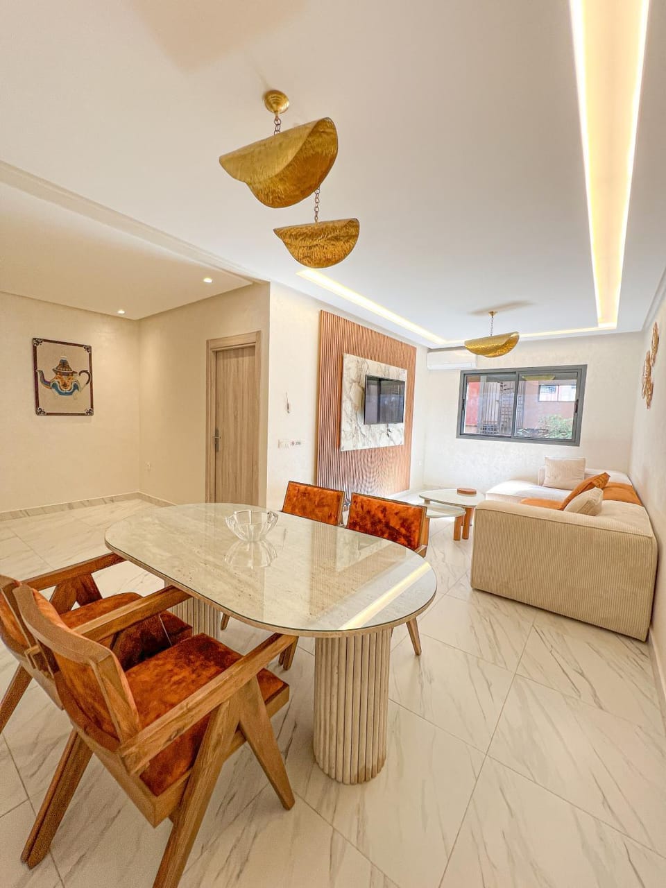 Living room, Dining area