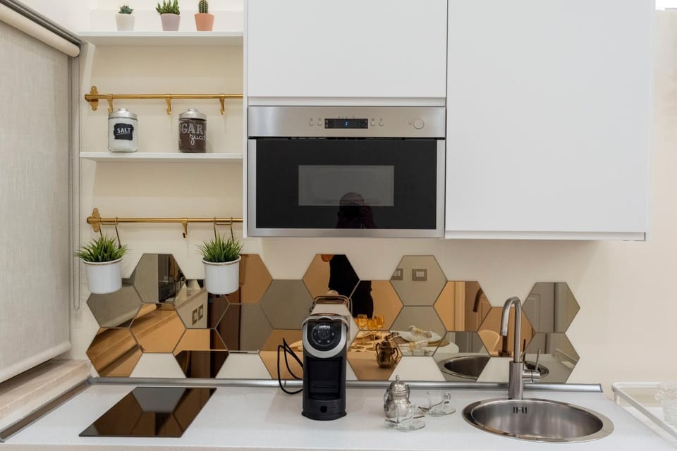 Coffee/tea facilities, Kitchen or kitchenette, minibar, oven