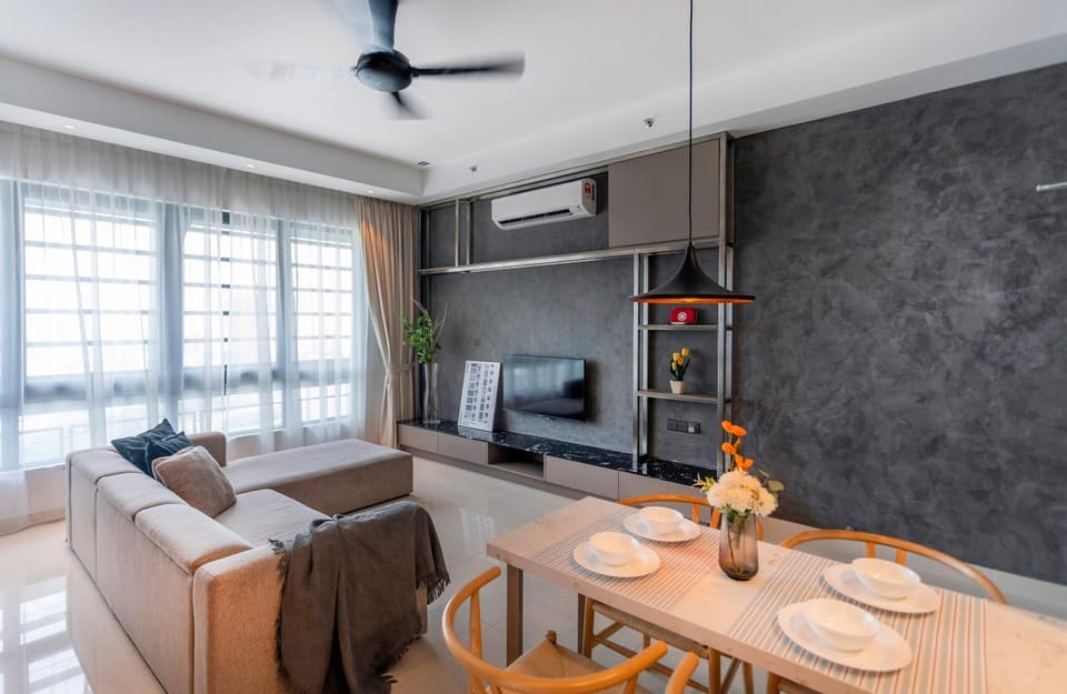 Communal lounge/ TV room, TV and multimedia, Kitchen or kitchenette, Living room, Seating area, Dining area, fireplace