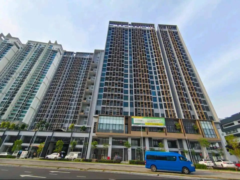 Skytree Studio Apartment Bukit Indah, Johor Apartment in Johor Bahru