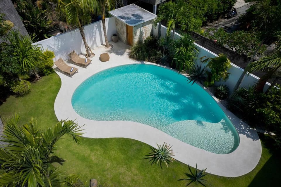 Stunning 3 Bed Villa, Close to Cafes and Beach Villa in North Kuta