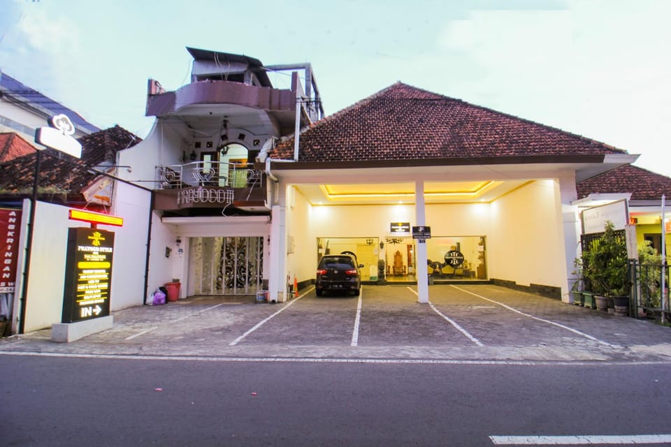Property building, Parking