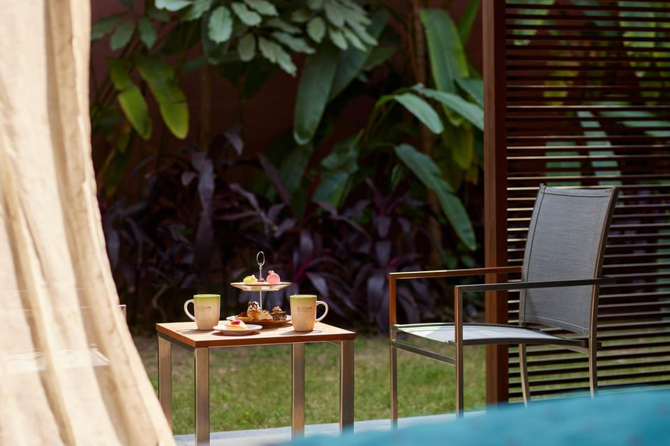 Balcony/Terrace, Food and drinks