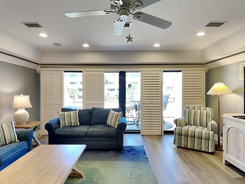 Balcony/Terrace, Living room, Seating area, furniture