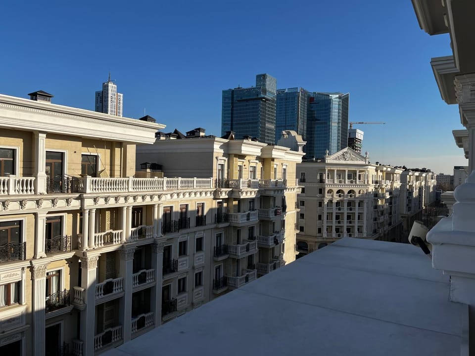 Property building, Day, City view