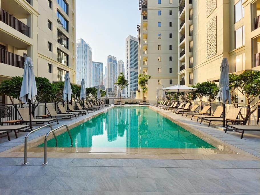 Pearl of Creek Beach: 1BR Luxury Beach Apartment Apartment in Dubai