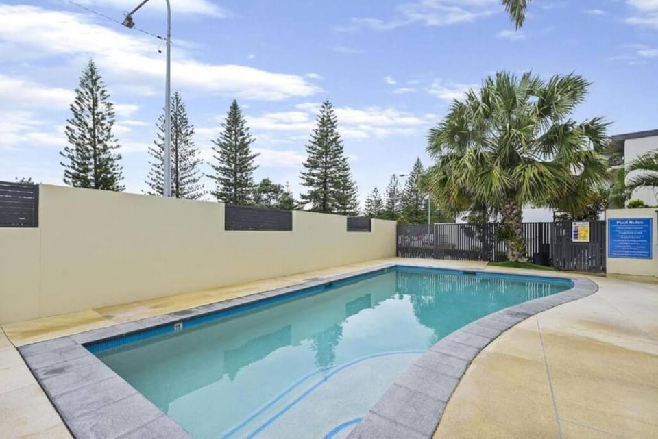 Day, Pool view, Swimming pool, sunbed