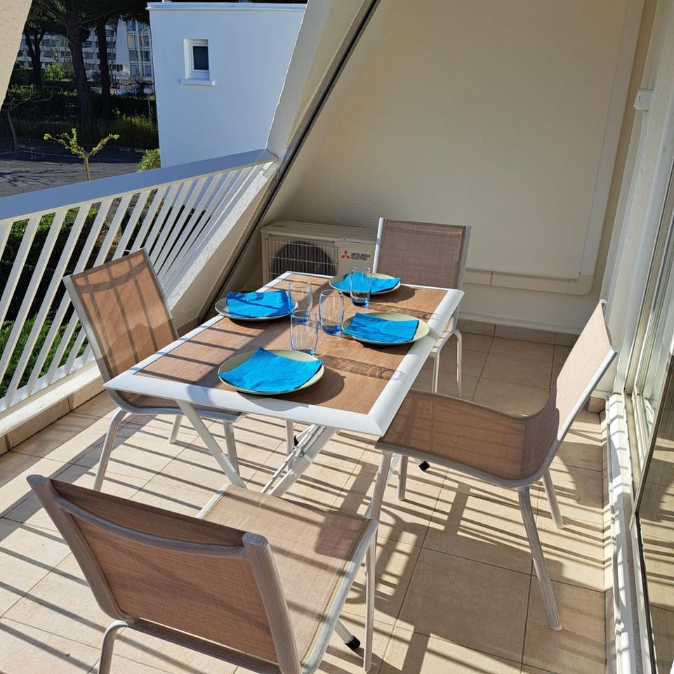 Balcony/Terrace, Dining area, Meals