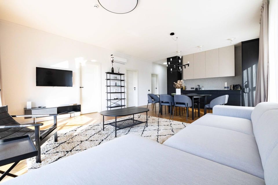 TV and multimedia, Kitchen or kitchenette, Living room, Dining area