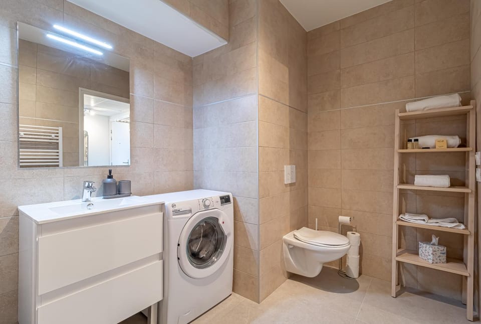 Superb new 2-room apartment -parking border Monaco House in Monaco