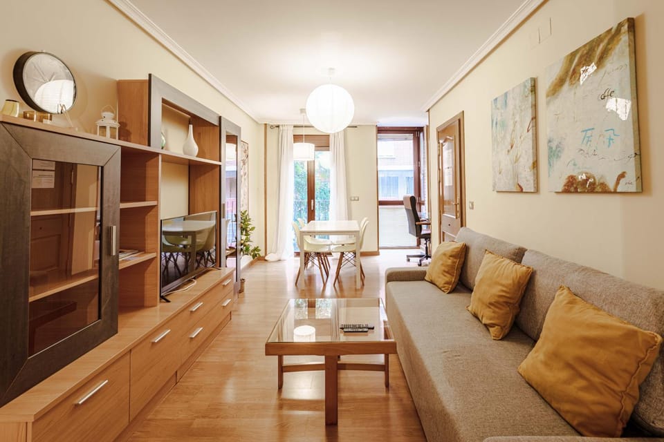 Balcón con luz natural Apartment in Madrid