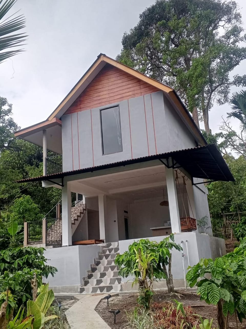 Jon's Paradise Villa and Resto Villa in West Nusa Tenggara, Indonesia