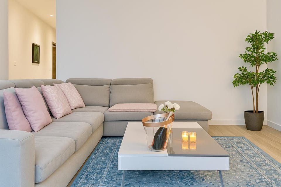 Spacious & Stylish 3 bedroom Near Monaco House in Avenue du Carnier