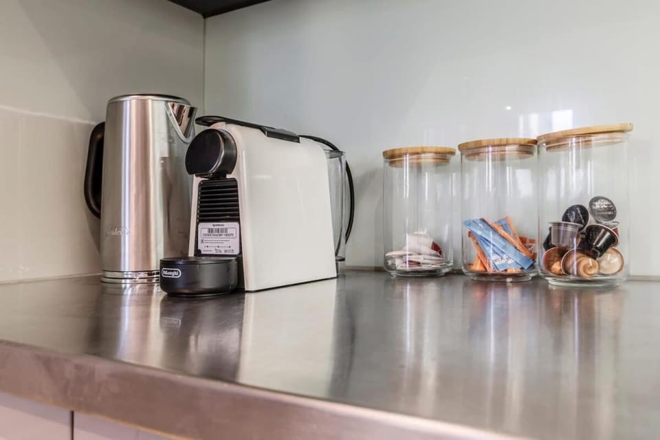 2-Bedroom Apartment in Melbourne City with carpark Apartment in Melbourne