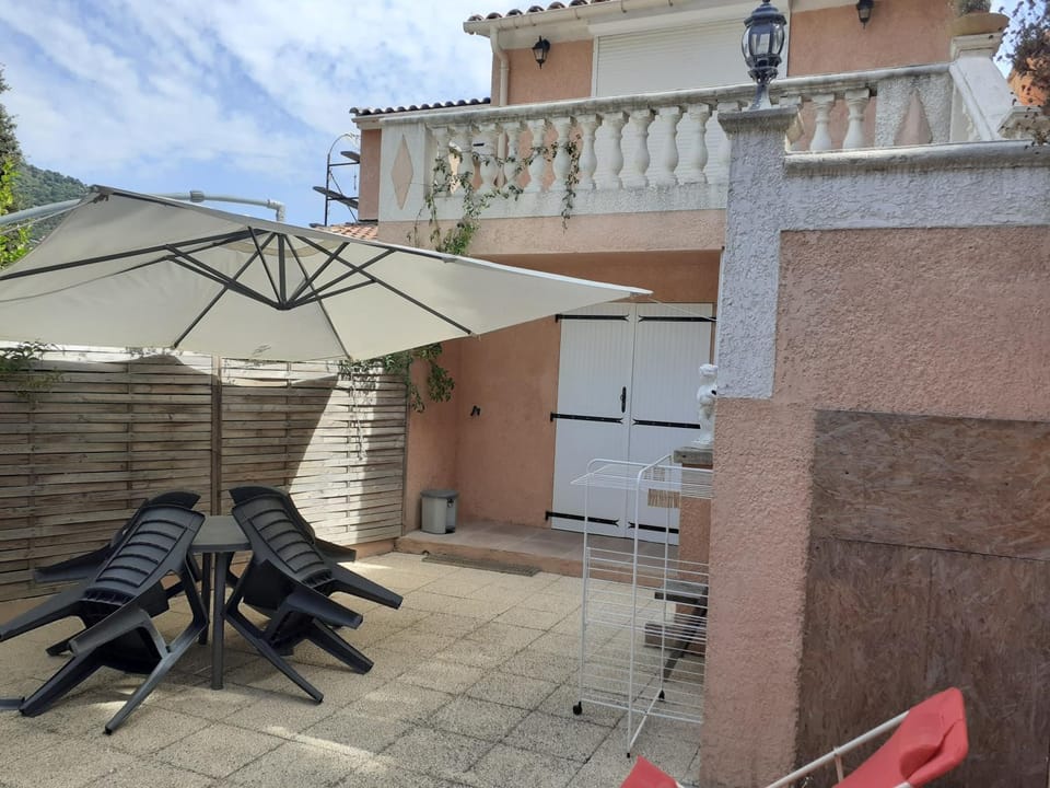 Patio, Balcony/Terrace