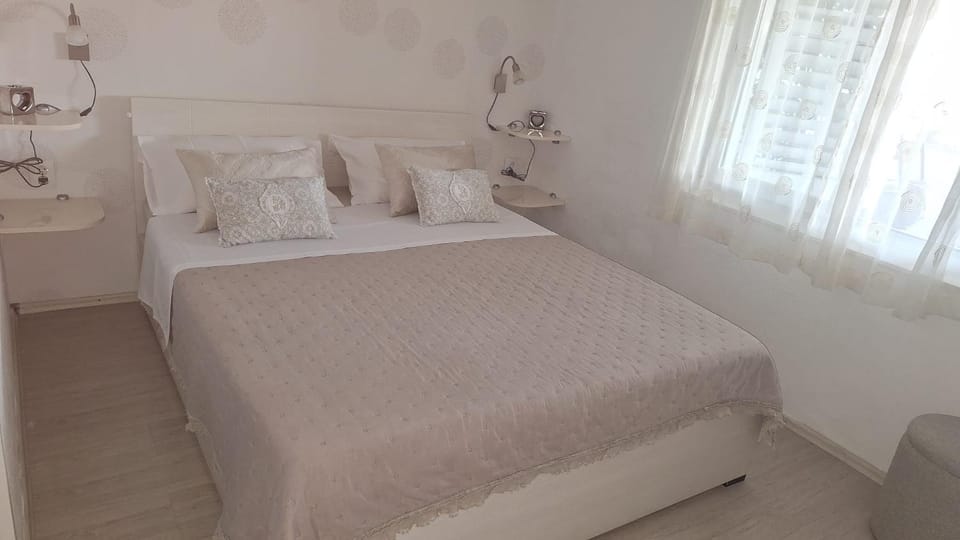 Apartments Teo 2 Apartment in Hvar