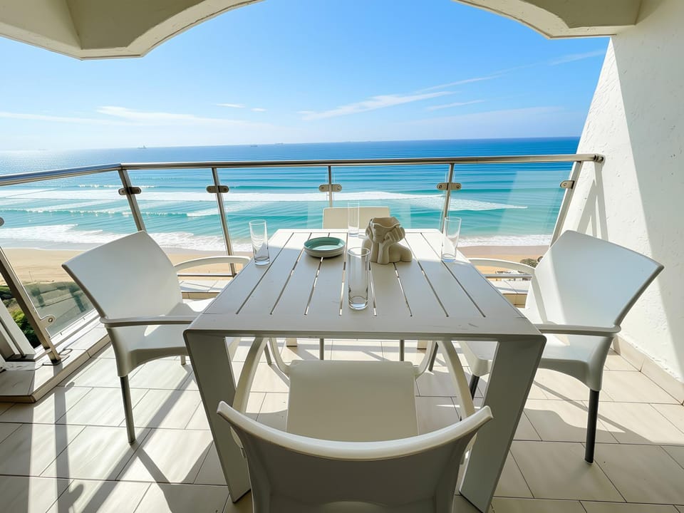 Patio, Day, Natural landscape, View (from property/room), Balcony/Terrace, Seating area, Dining area, Beach, Sea view, Sunrise, Sunset, Family, Family, Family