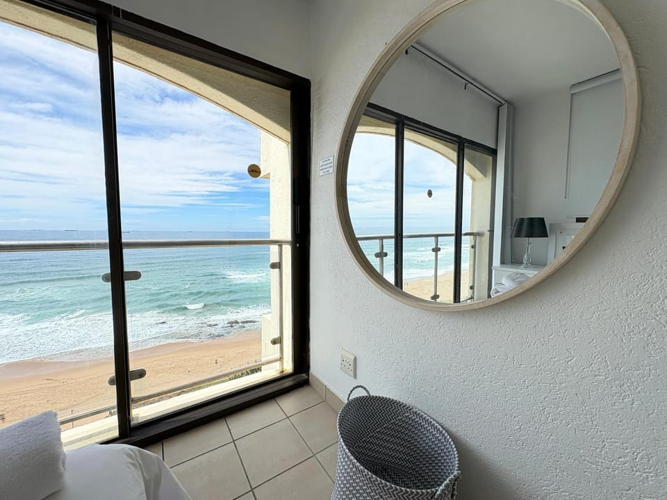 Natural landscape, View (from property/room), View (from property/room), Decorative detail, Decorative detail, Beach, Sea view, Sea view