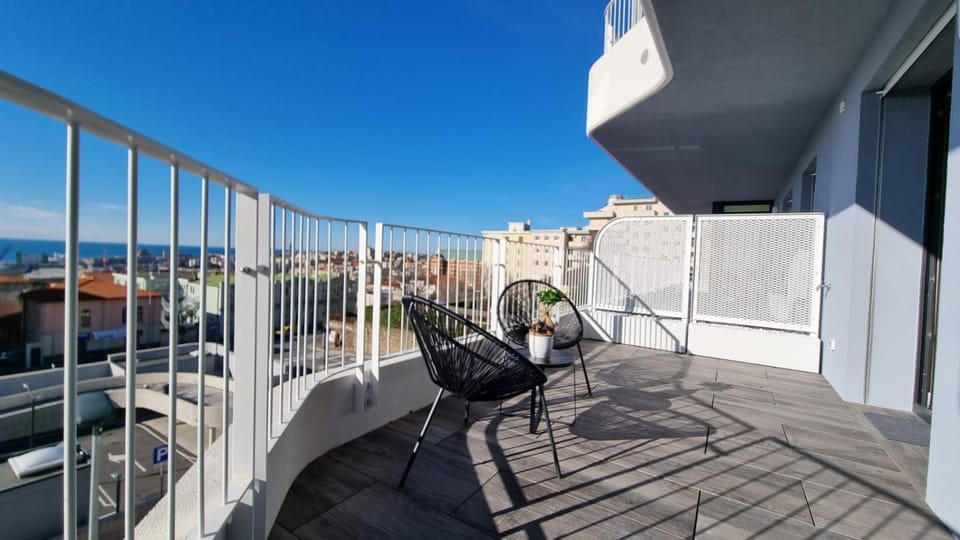 View (from property/room), Balcony/Terrace, Sea view