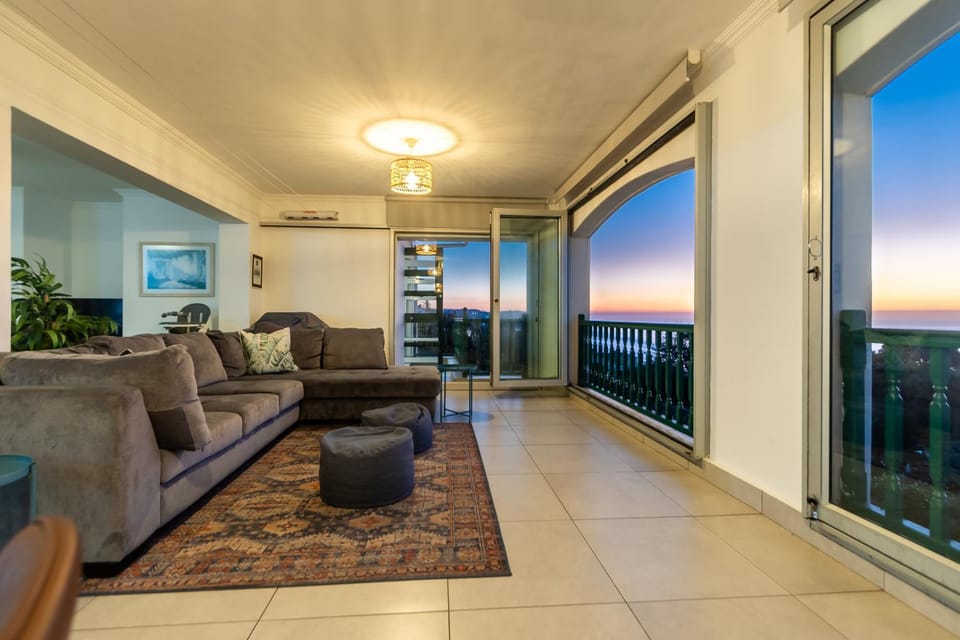 Living room, Lounge or bar, Sea view, Sunrise