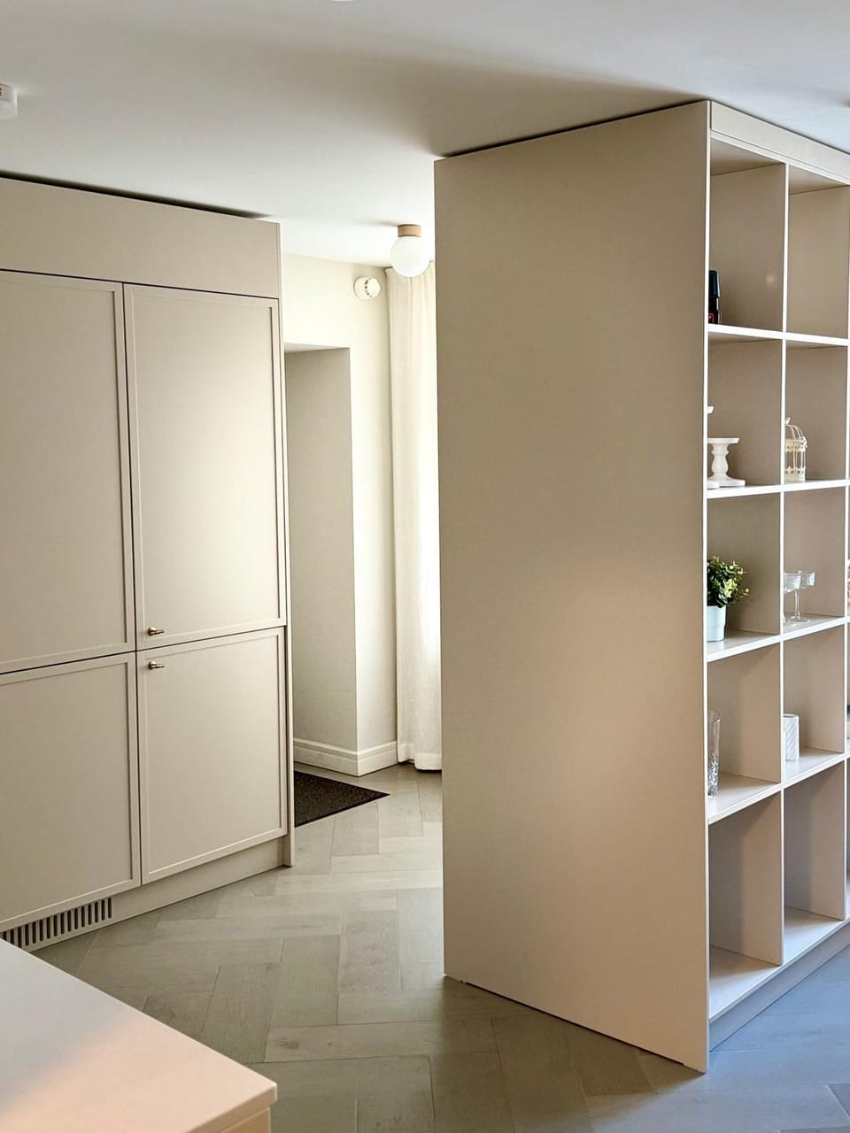 Dining area, kitchen