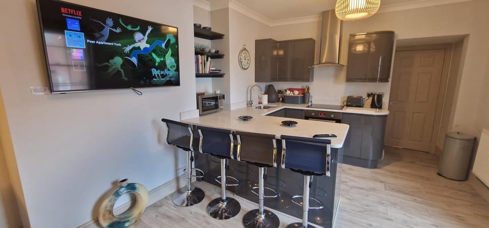 Pear Apartment York City Centre - Self Check-in Apartment in York