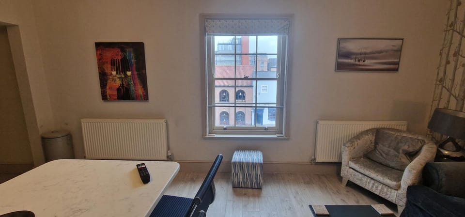 Pear Apartment York City Centre - Self Check-in Apartment in York