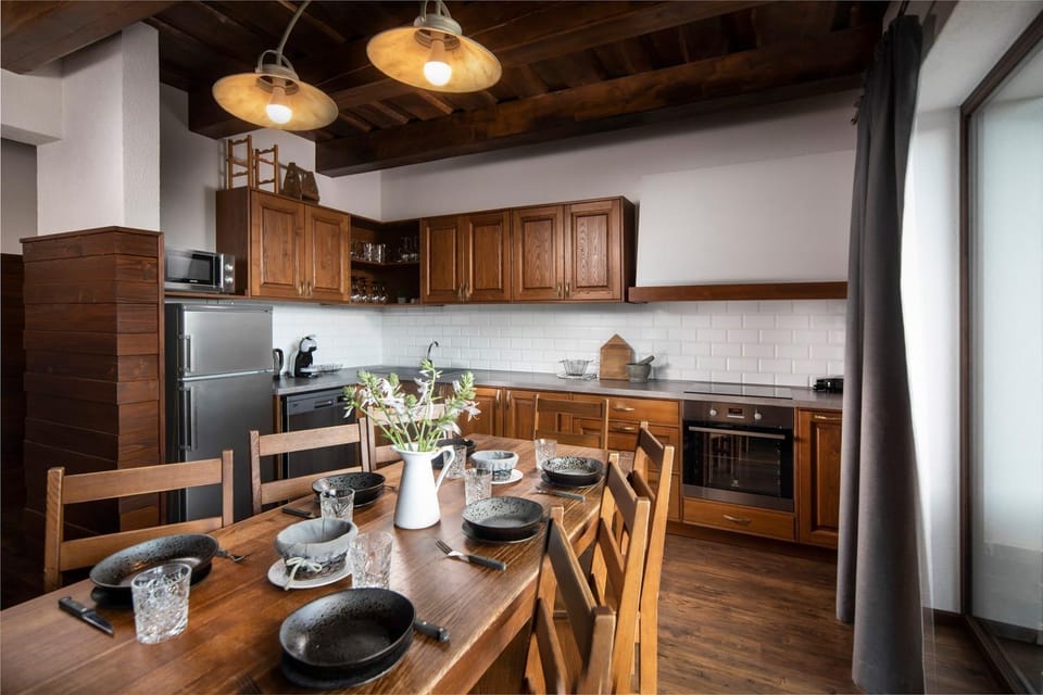 Coffee/tea facilities, Kitchen or kitchenette, dishwasher, minibar, pet friendly, stove
