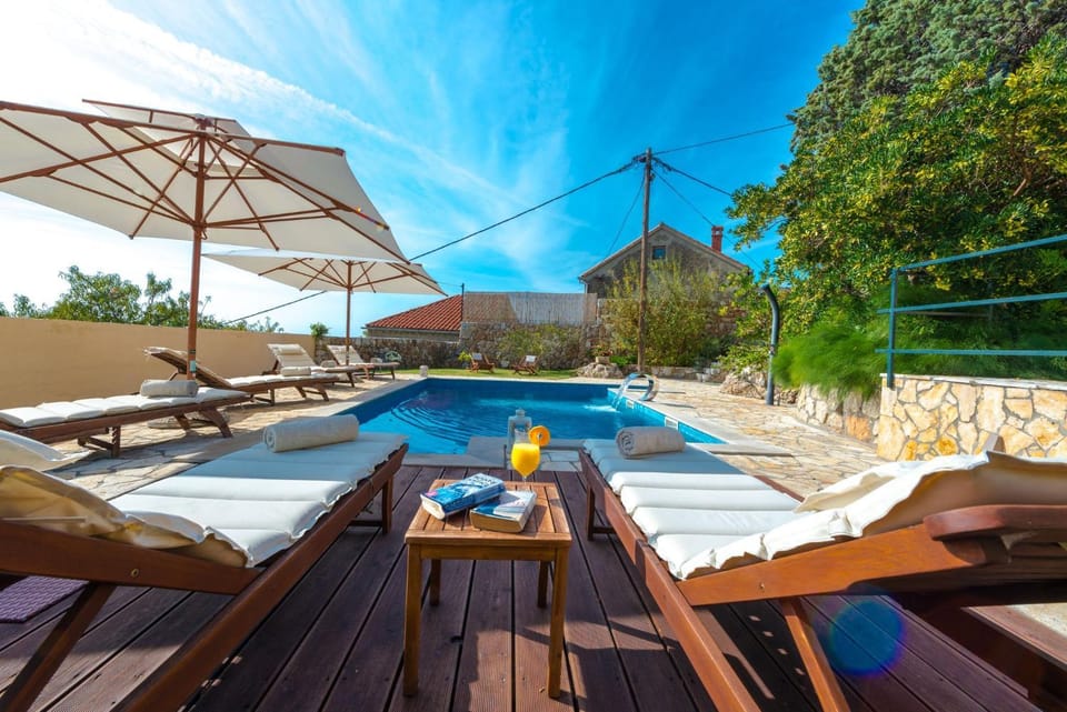 Garden, View (from property/room), Other, Swimming pool, furniture, sunbed