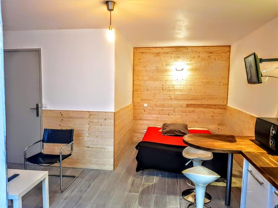 Studio Longchamp Apartment in Marseille
