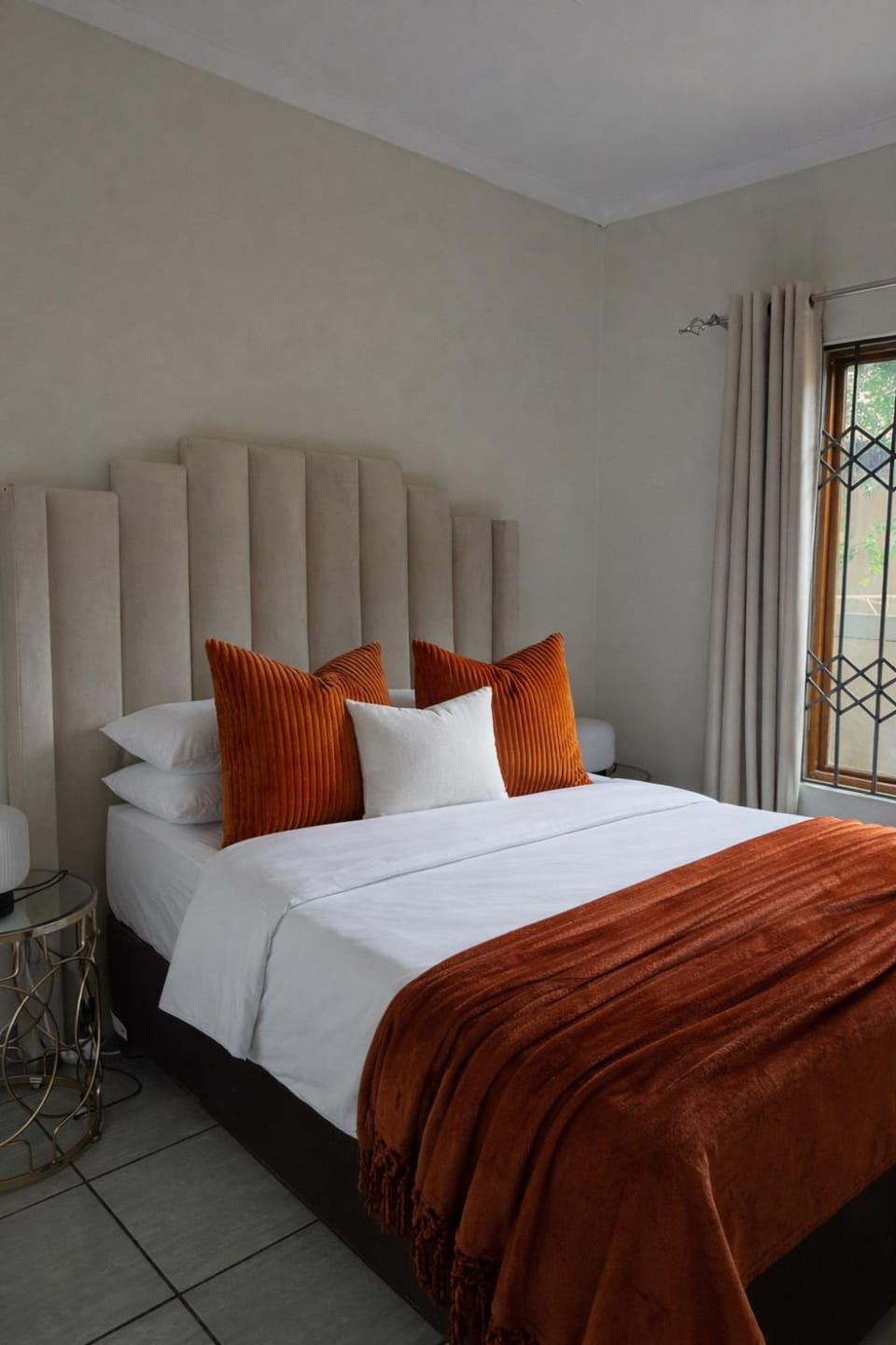 Midrand Chic Oasis House in Sandton