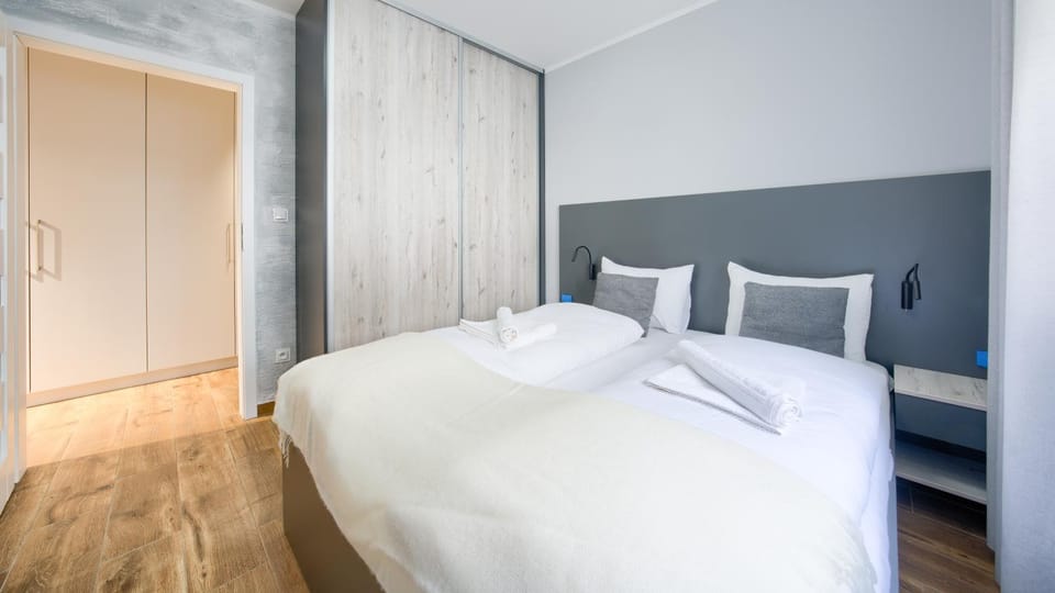 Bed, Bedroom, wardrobe