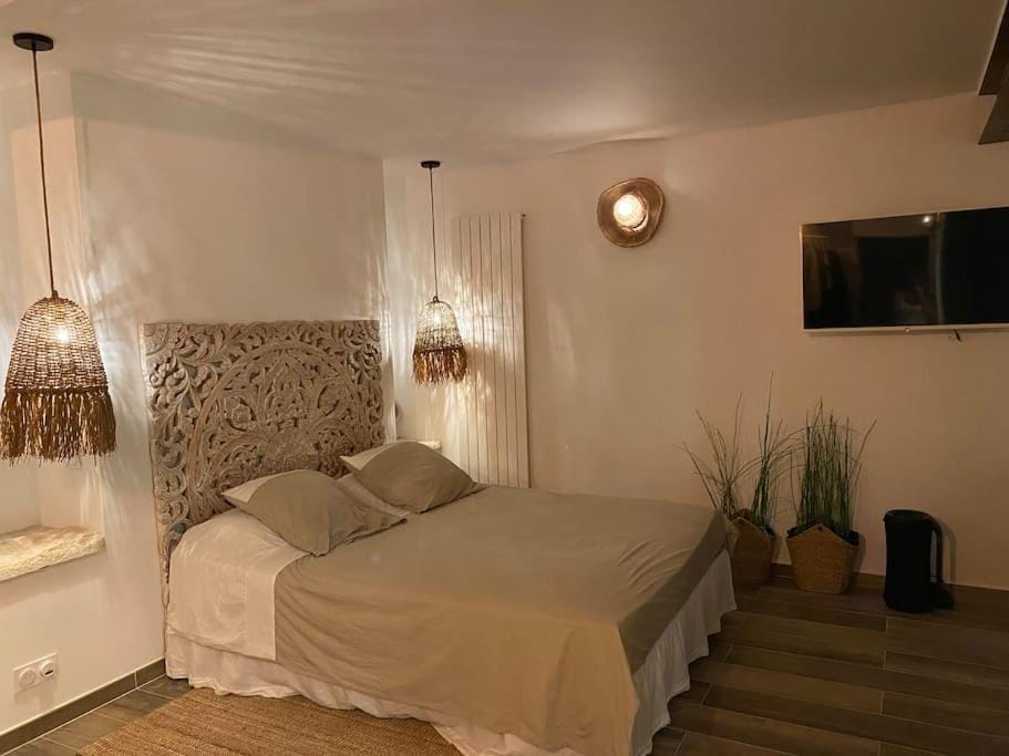 By Elodie Face à la mer Villa in Hyères