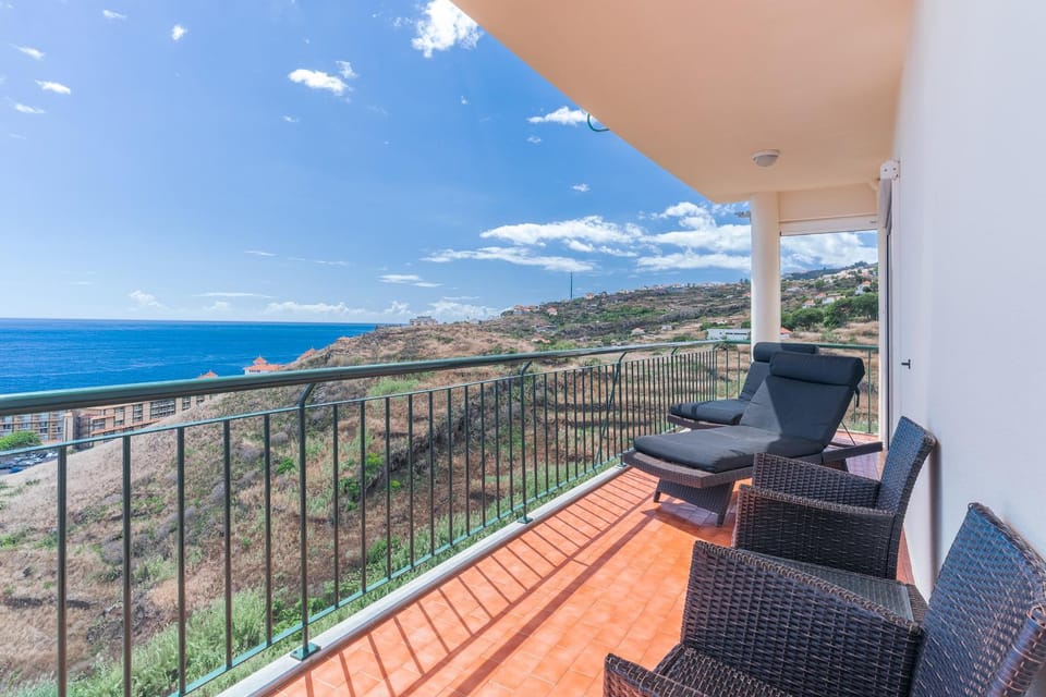Day, Natural landscape, View (from property/room), Balcony/Terrace, Mountain view, Sea view