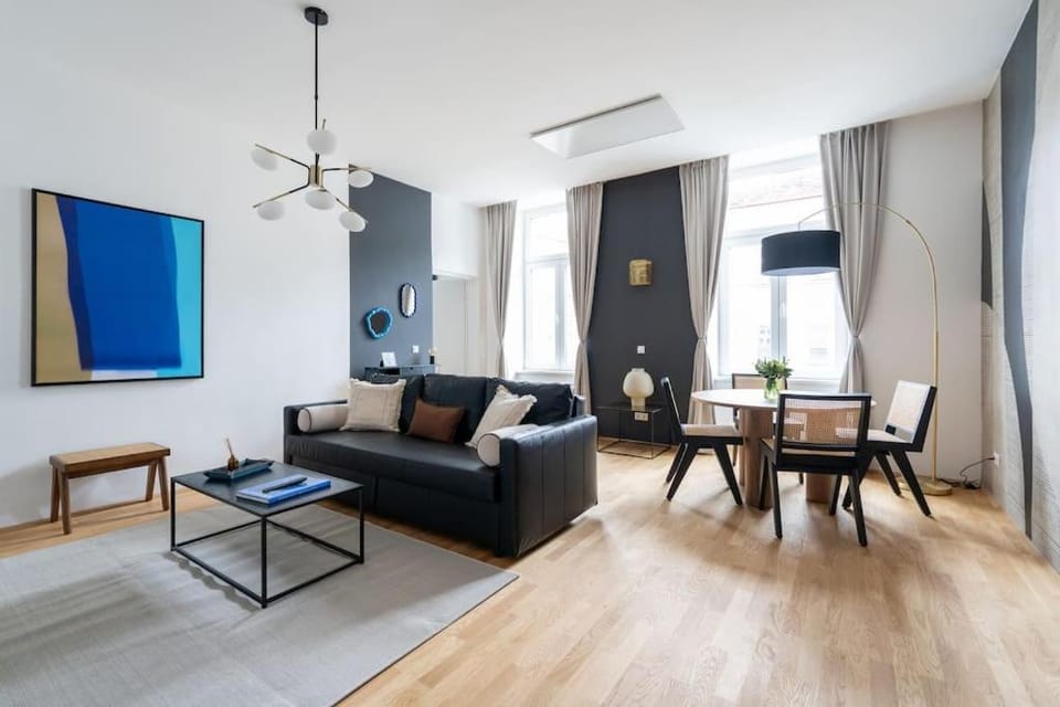 Glam 1BR Suite, Easy City Path by HM Apartment in Vienna