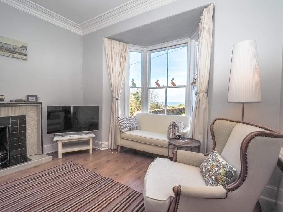 TV and multimedia, Living room, Seating area, fireplace