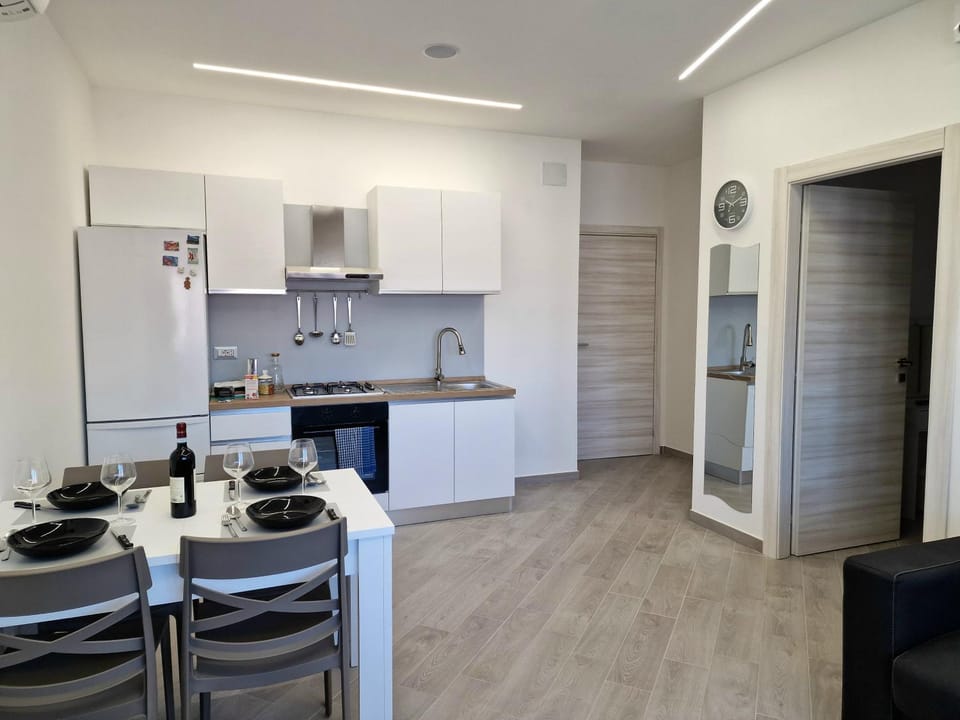Kitchen or kitchenette, Dining area, pet friendly, stove