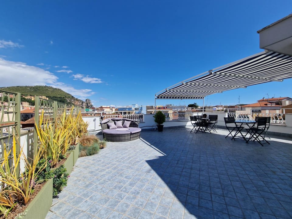 Balcony/Terrace, Balcony/Terrace
