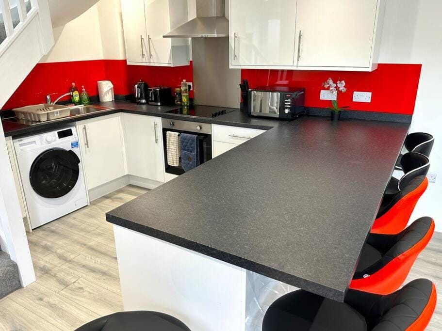 Coffee/tea facilities, Kitchen or kitchenette, Dining area, minibar, pet friendly, stove, toaster, washing machine, dryer