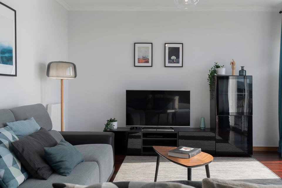 Communal lounge/ TV room, TV and multimedia, Living room, Seating area