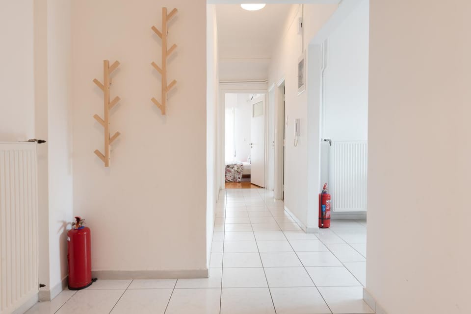 Family, Sunny choice 1 Km Athens 3 bedrms, 120 s.m Apartment in Athens
