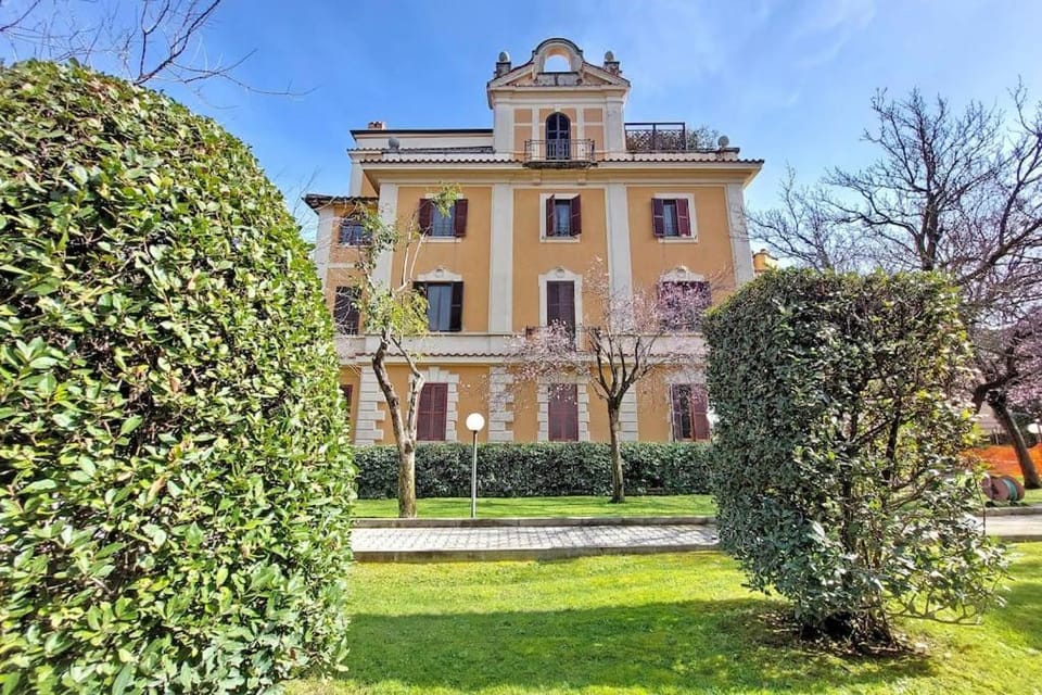 Vatican apartment with parking Apartment in Rome
