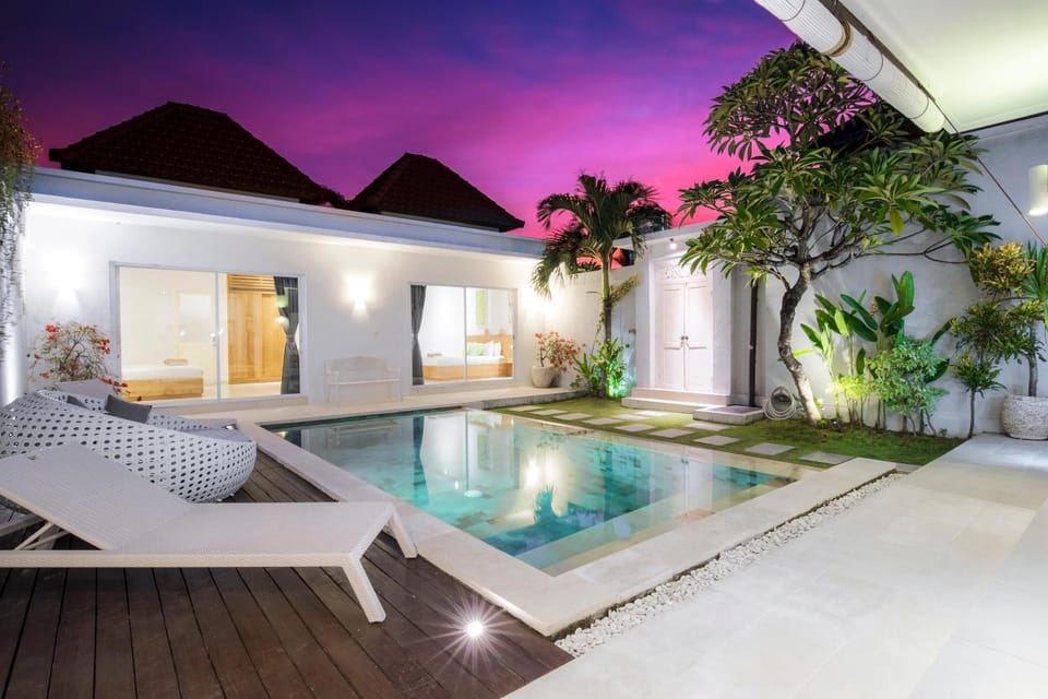 Bedroom, Swimming pool